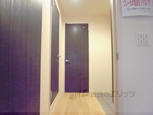 Station side courtの物件内観写真